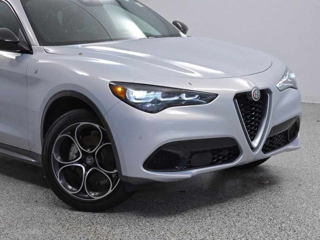 2024 ALFA ROMEO STELVIO - Image 2