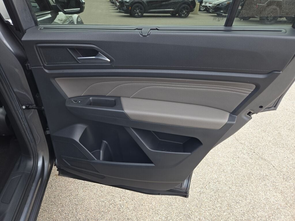 2023 VOLKSWAGEN ATLAS - Image 11