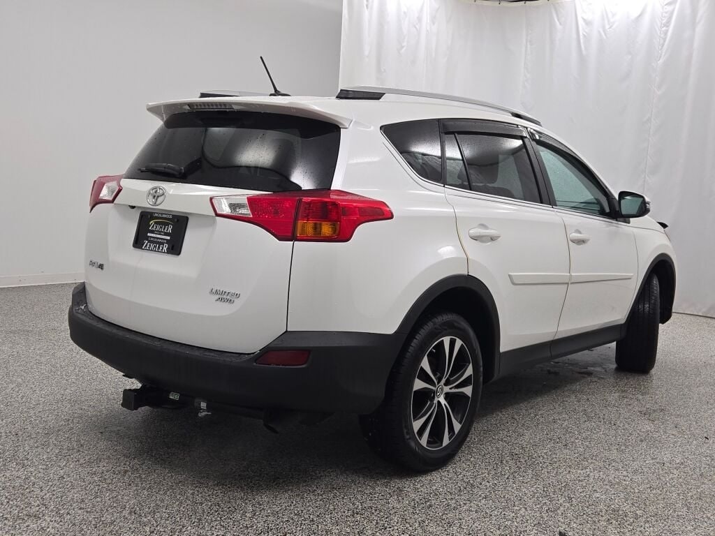2015 TOYOTA RAV4 - Image 12