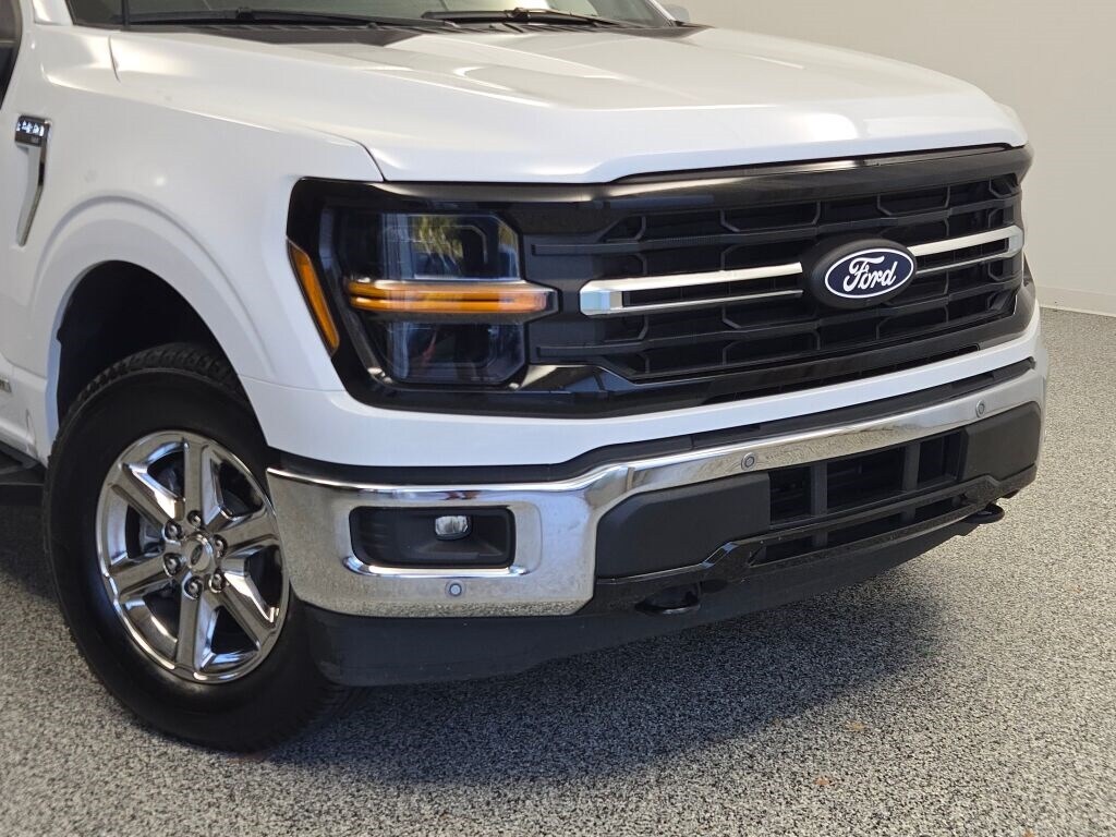 2024 Ford F-150 XLT photo 2