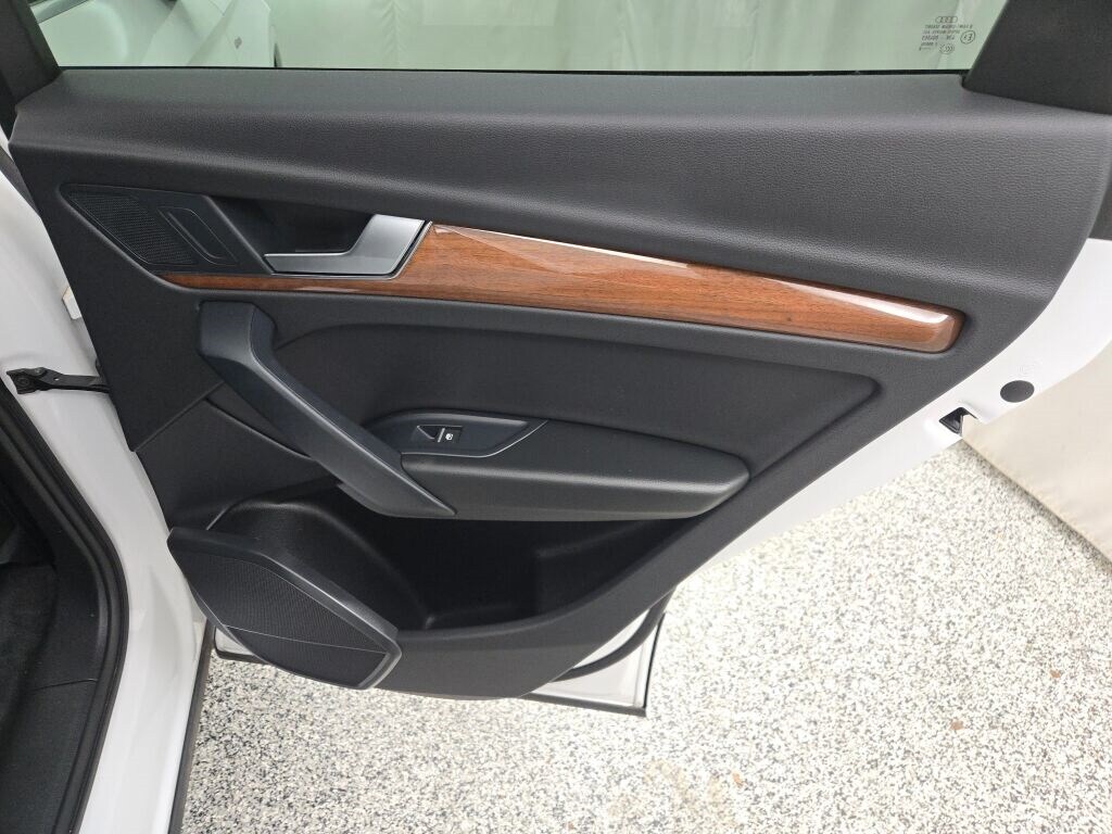 2022 AUDI Q5 - Image 10