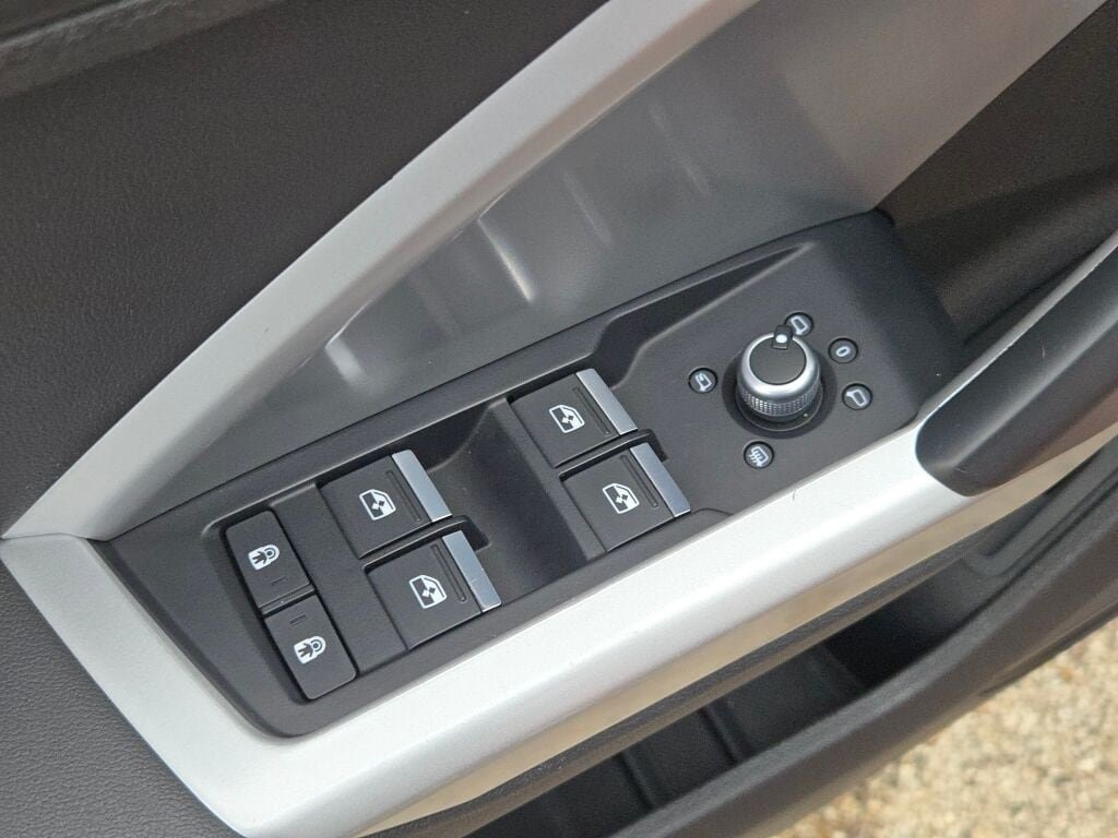 2022 AUDI Q3 - Image 22