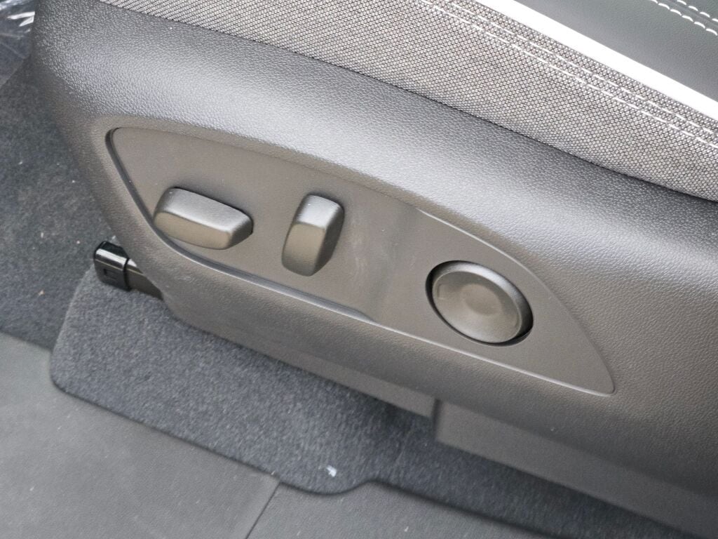 2026 GMC Sierra EV Elevation - Photo 21
