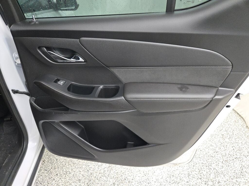 2023 CHEVROLET TRAVERSE - Image 10