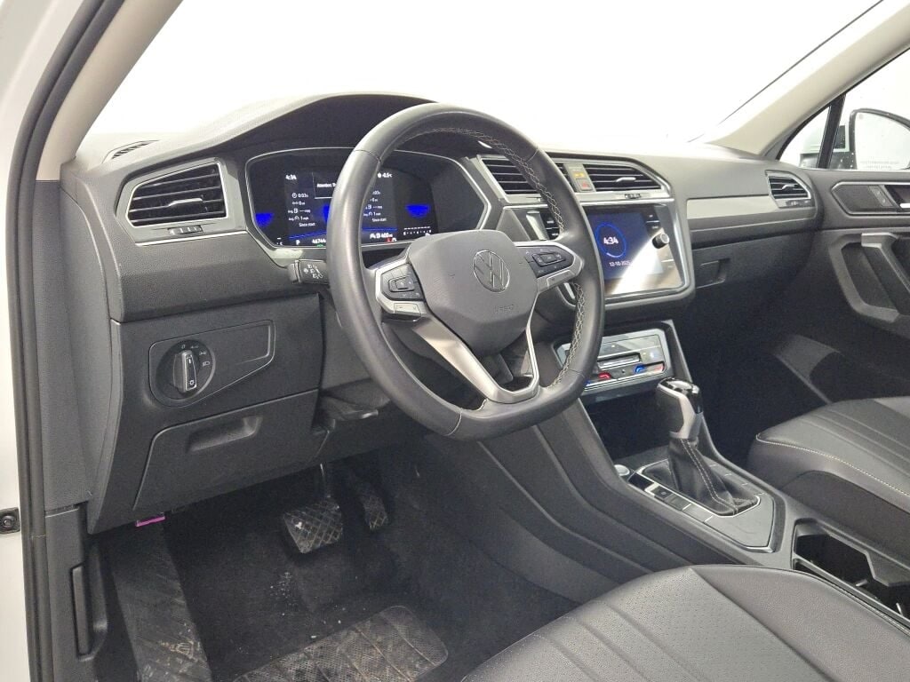 2024 VOLKSWAGEN TIGUAN - Image 25
