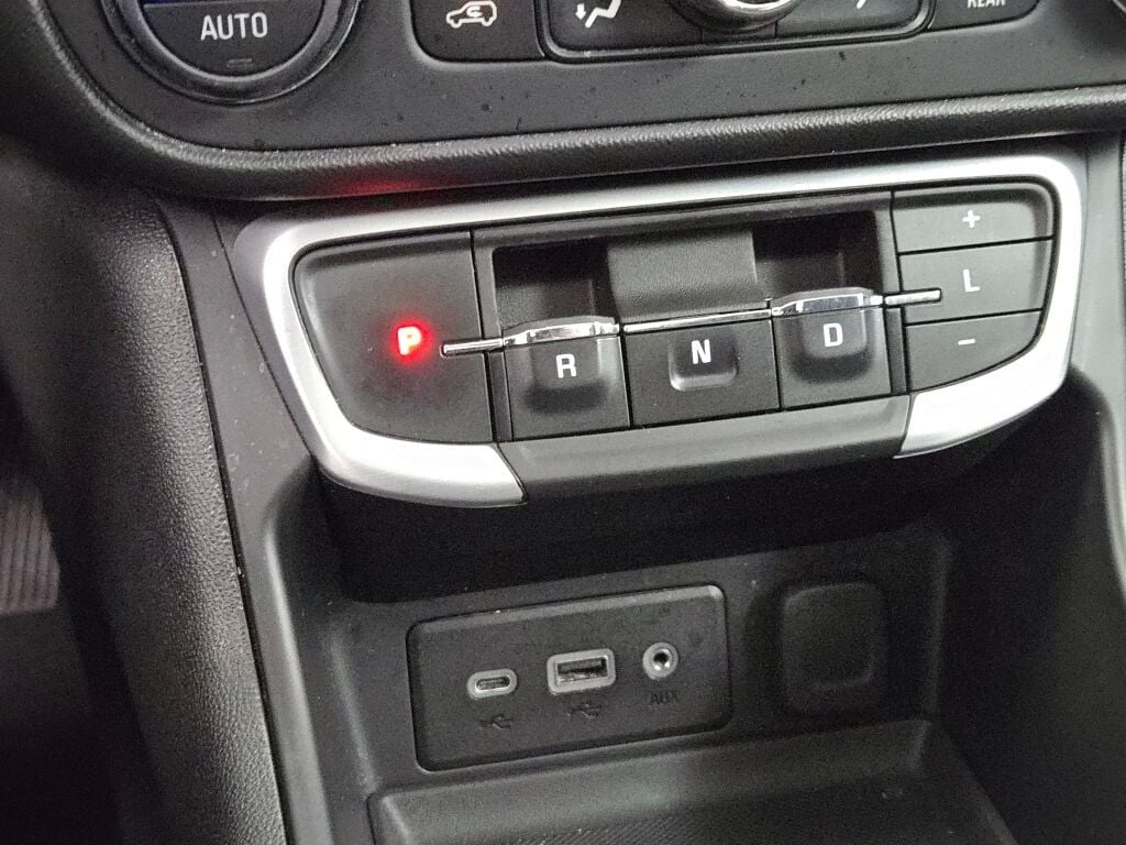 2022 GMC TERRAIN - Image 29