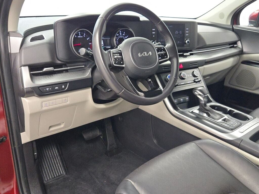 2024 KIA CARNIVAL - Image 25