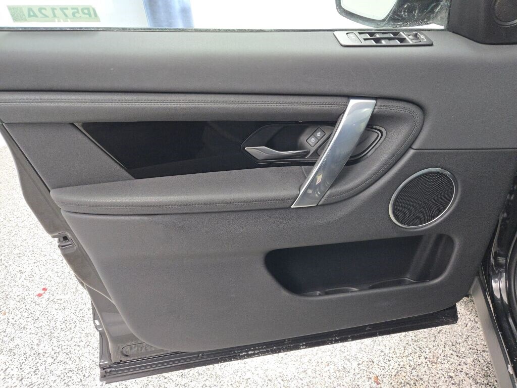 2023 LAND ROVER DISCOVERY SPORT - Image 23