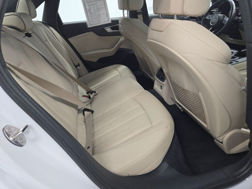 2022 AUDI A4 - Image 11