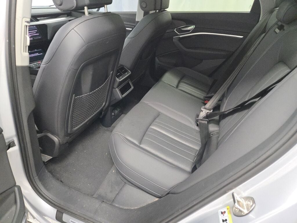 2022 AUDI E-TRON - Image 18