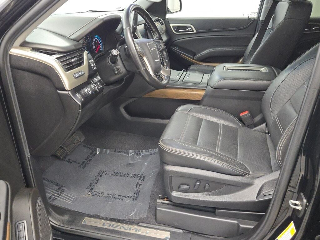 2020 GMC YUKON XL - Image 29