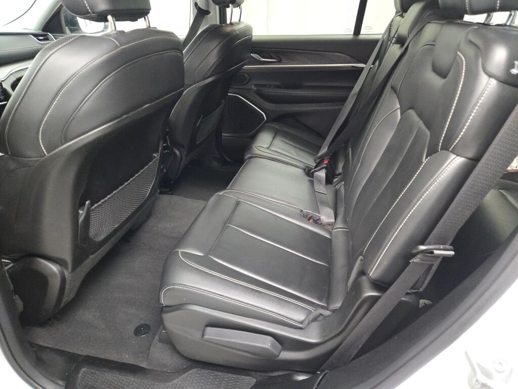 2022 JEEP GRAND CHEROKEE L - Image 18