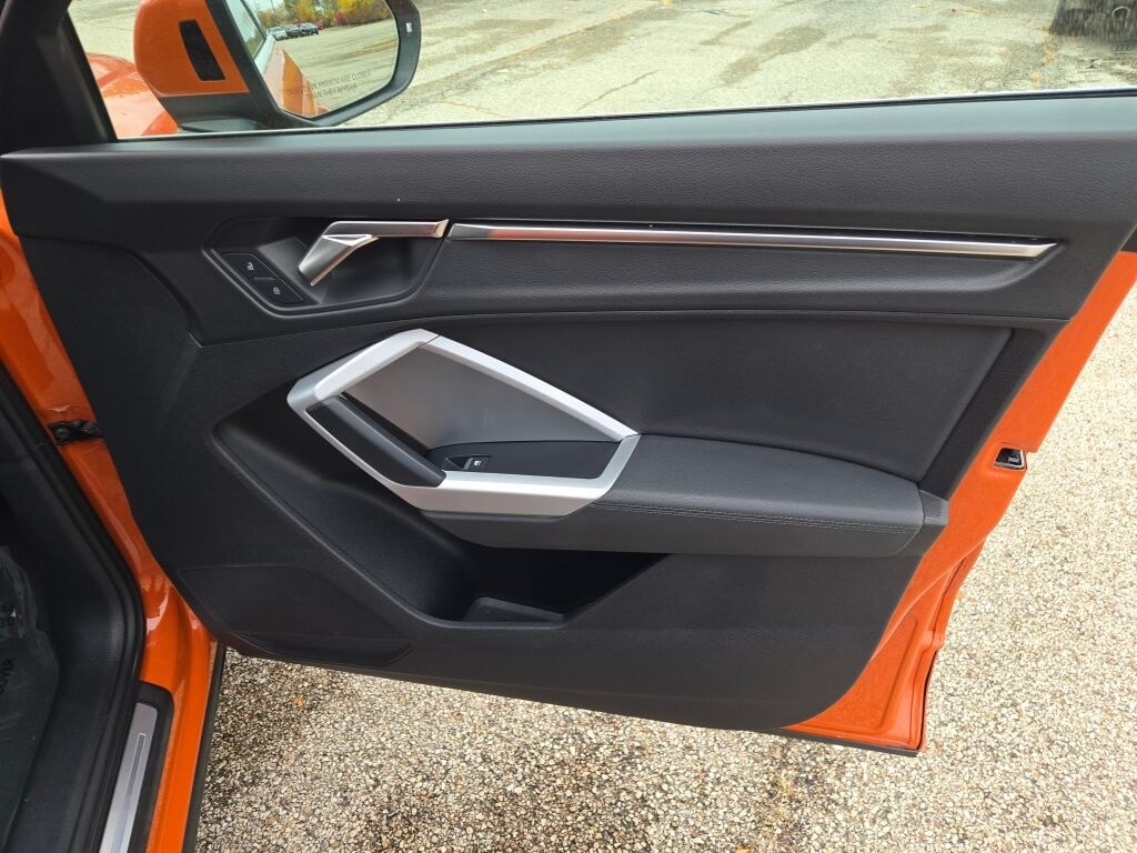 2022 AUDI Q3 - Image 6