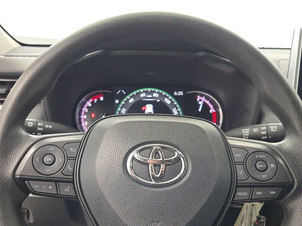 2024 TOYOTA RAV4 - Image 32