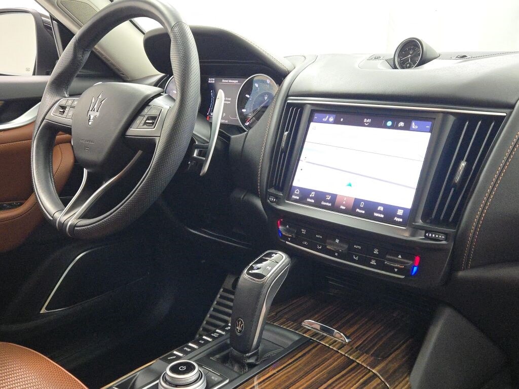 2021 MASERATI LEVANTE - Image 9