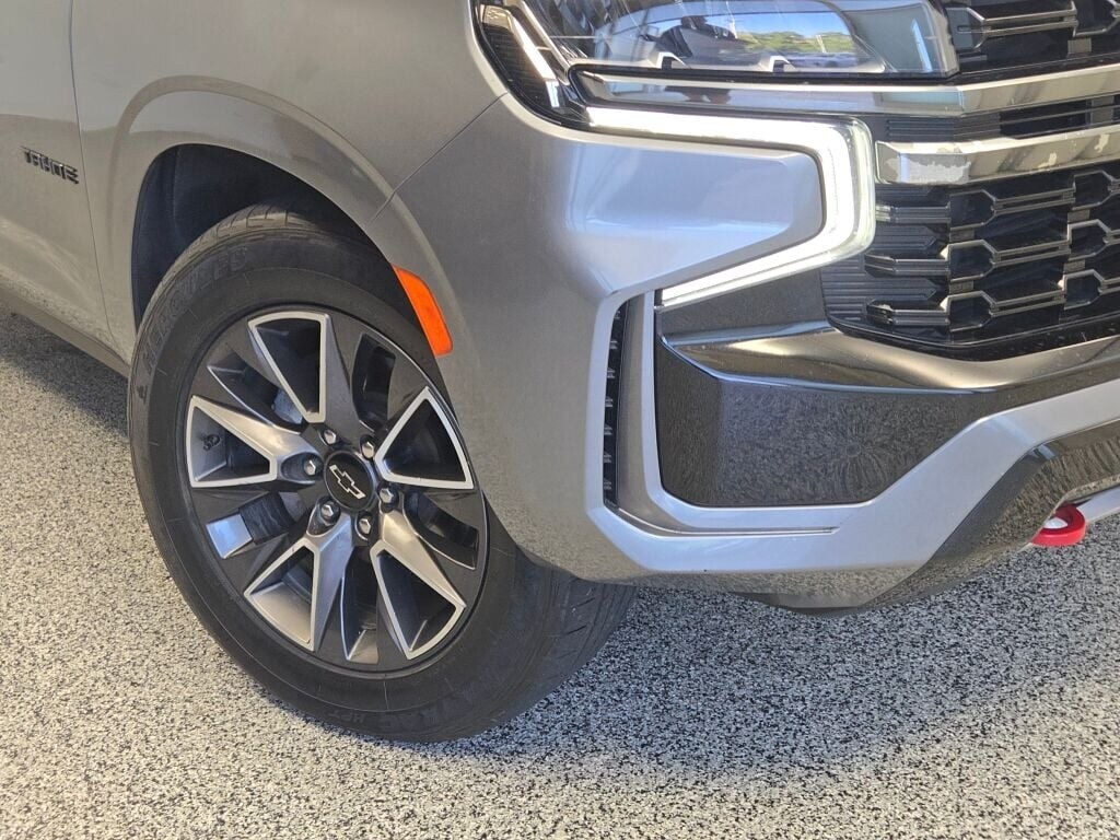 2021 Chevrolet Tahoe Z71 photo 3