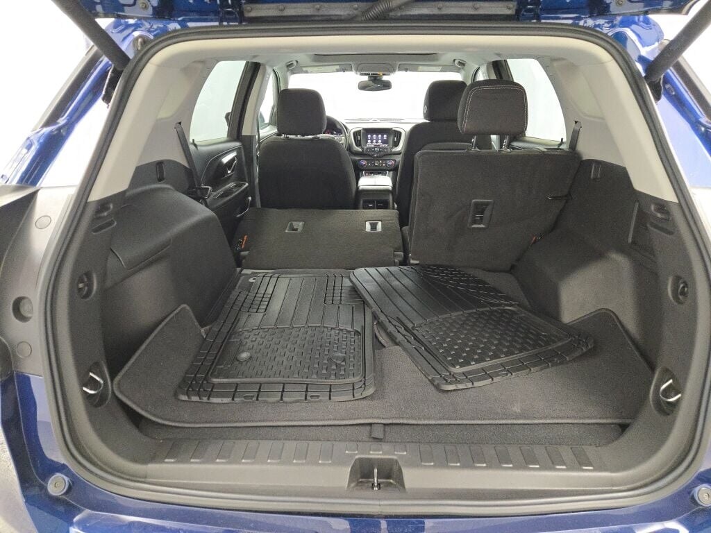 2022 GMC TERRAIN - Image 17