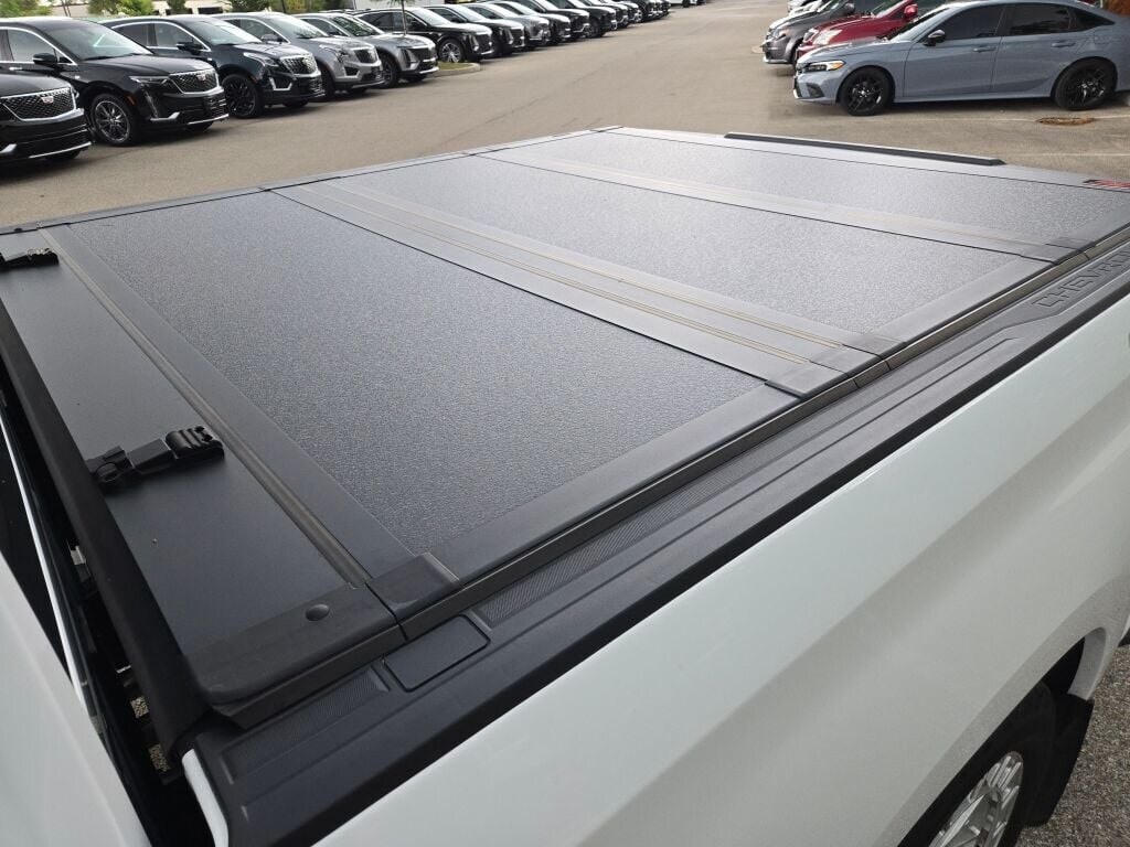 2025 CHEVROLET SILVERADO - Image 17