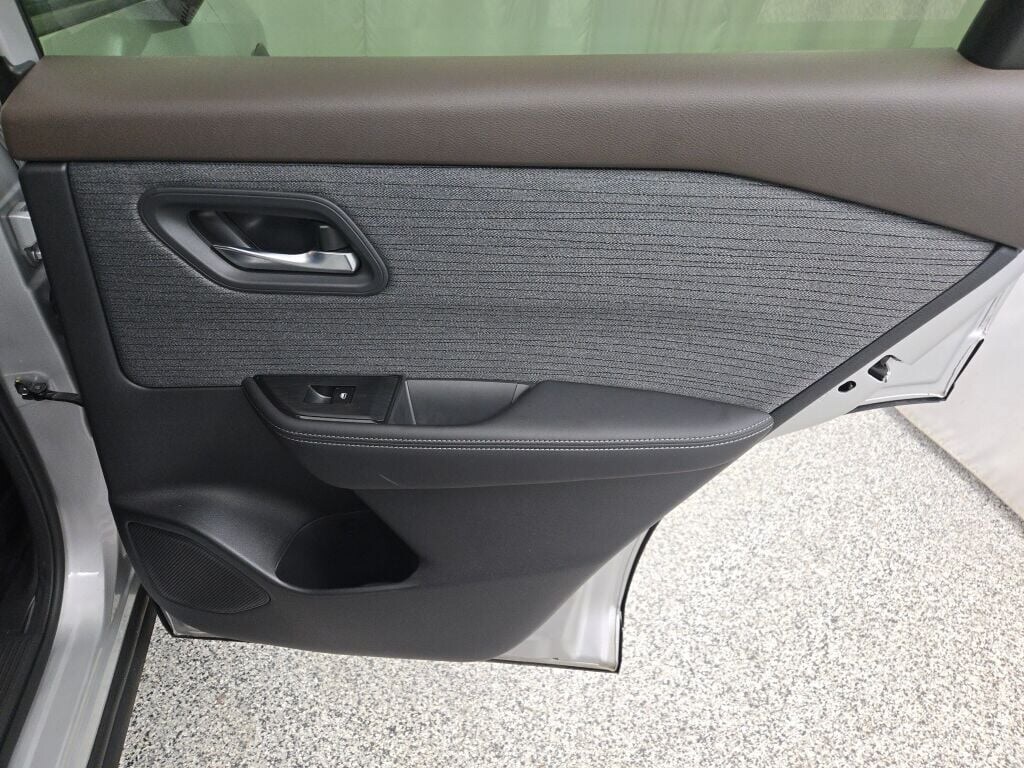 2023 NISSAN ROGUE - Image 10