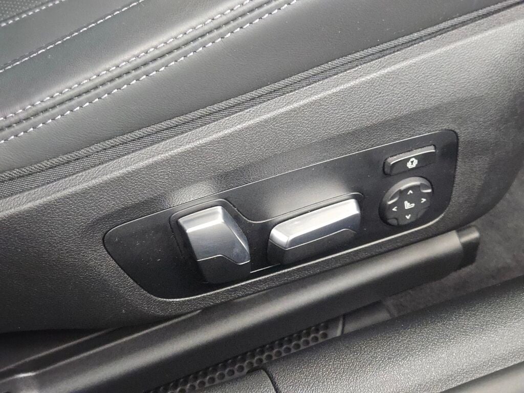 2023 BMW M8 - Image 9