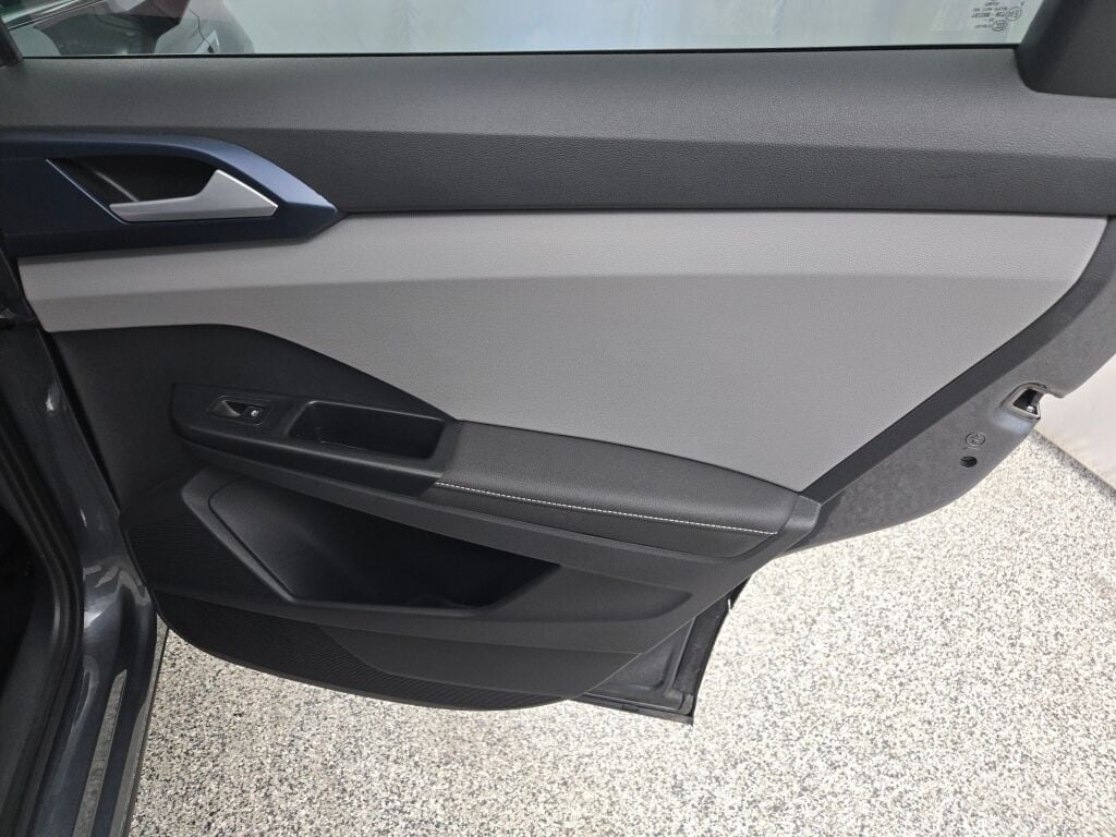 2024 VOLKSWAGEN TAOS - Image 10