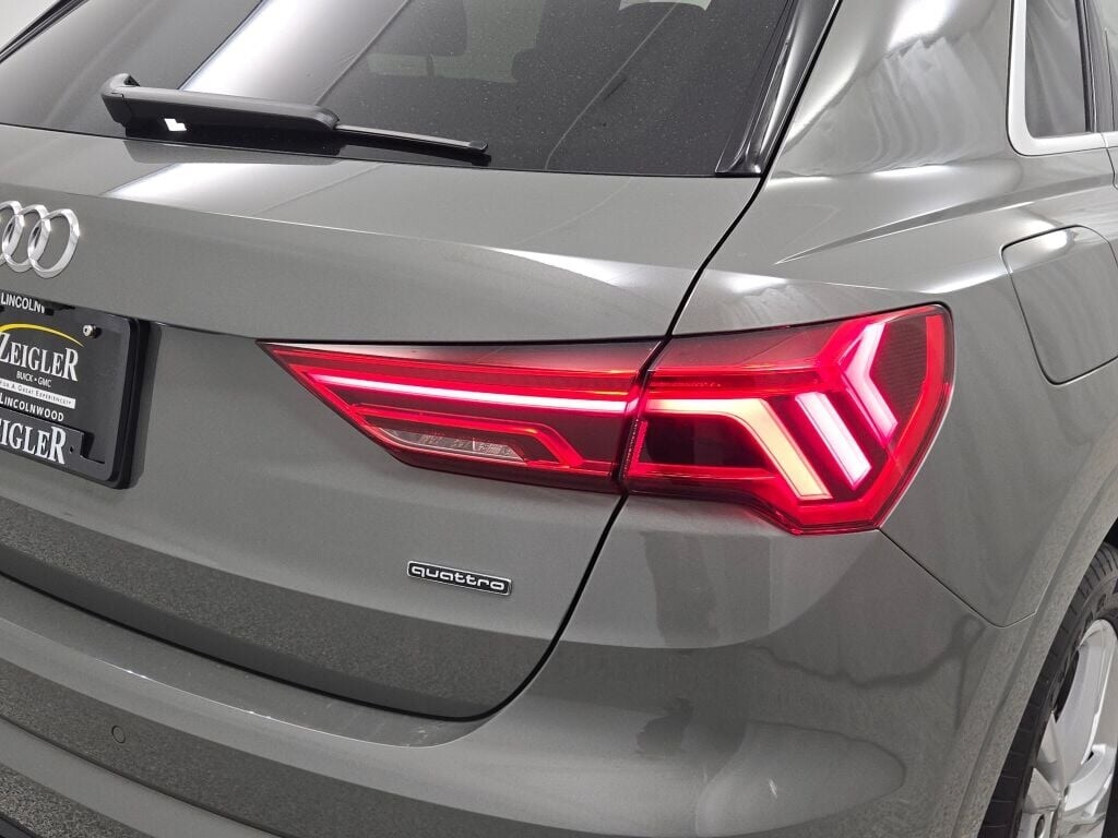 2021 AUDI Q3 - Image 12