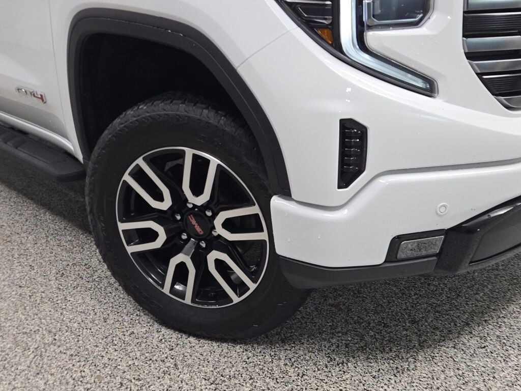 2025 GMC SIERRA - Image 3