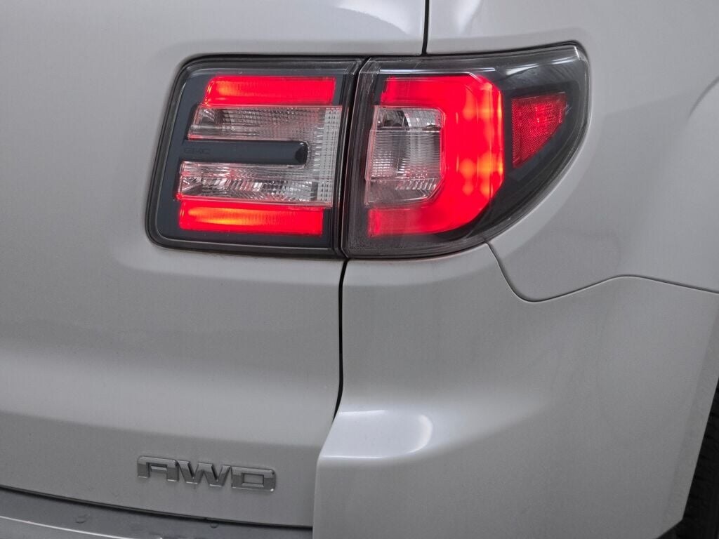 2017 GMC ACADIA - Image 15