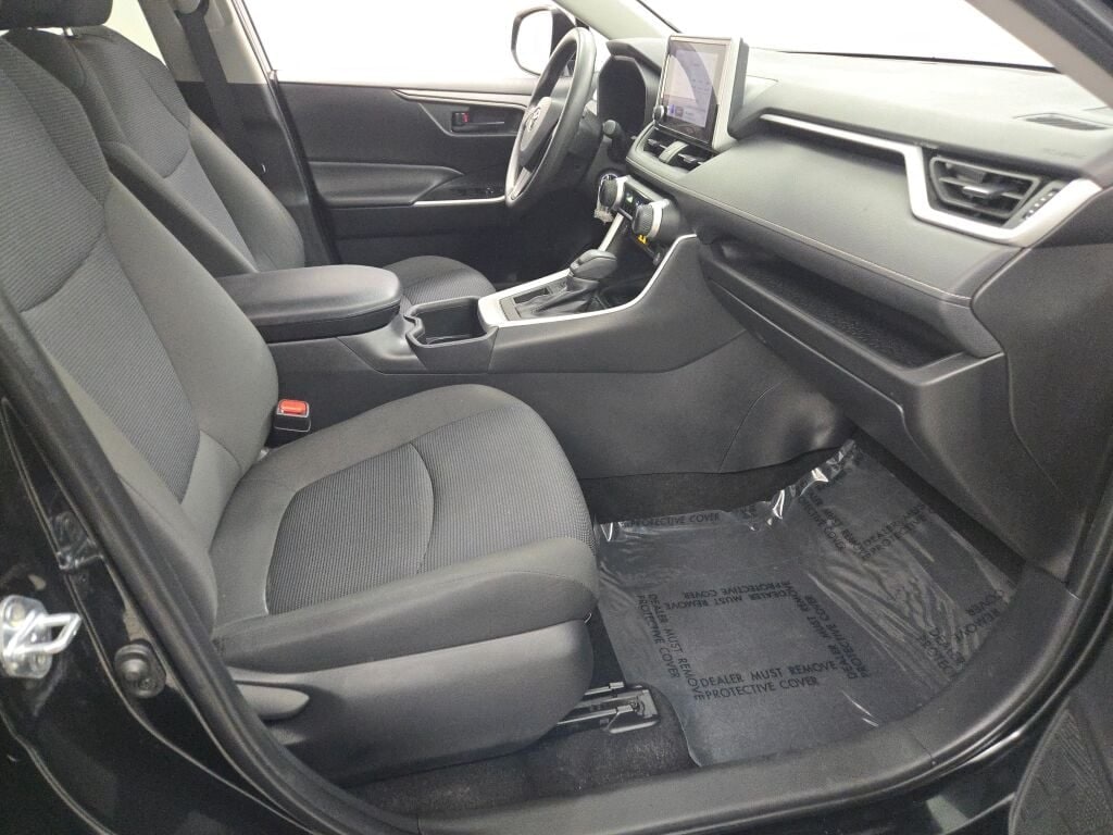 2024 TOYOTA RAV4 - Image 7