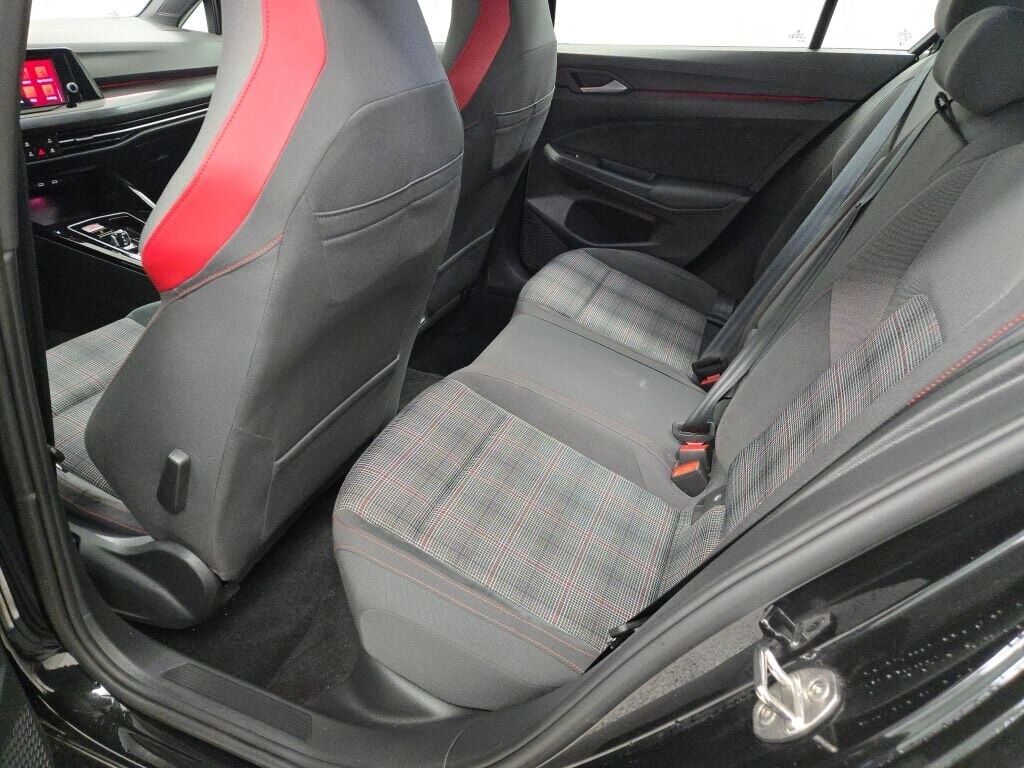 2024 VOLKSWAGEN GOLF GTI - Image 19