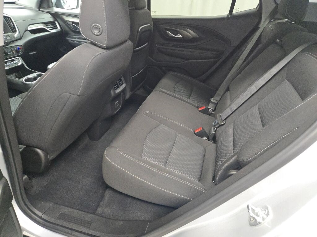 2022 GMC TERRAIN - Image 19