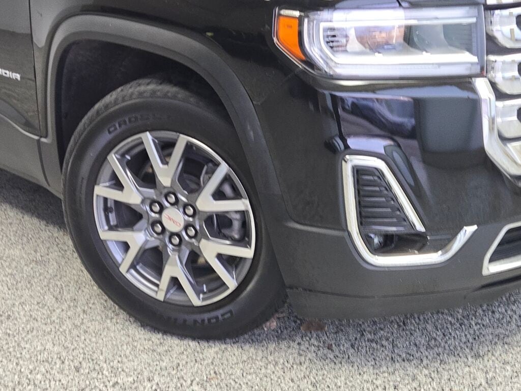 2023 GMC ACADIA - Image 3