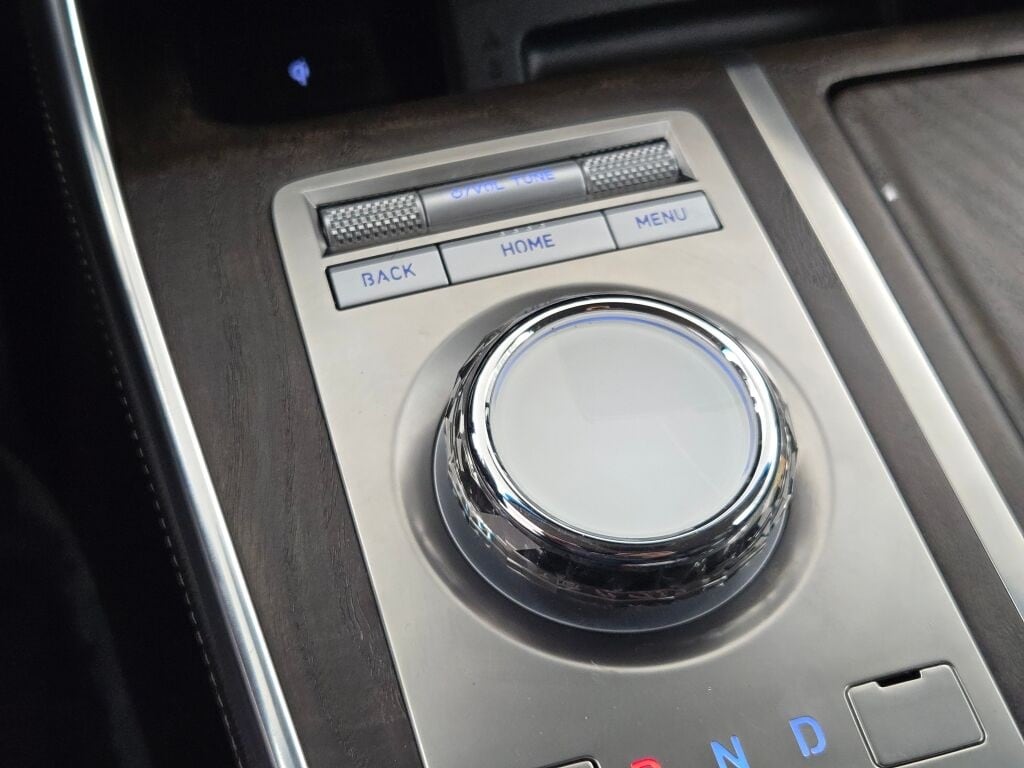 2024 GENESIS GV80 - Image 34