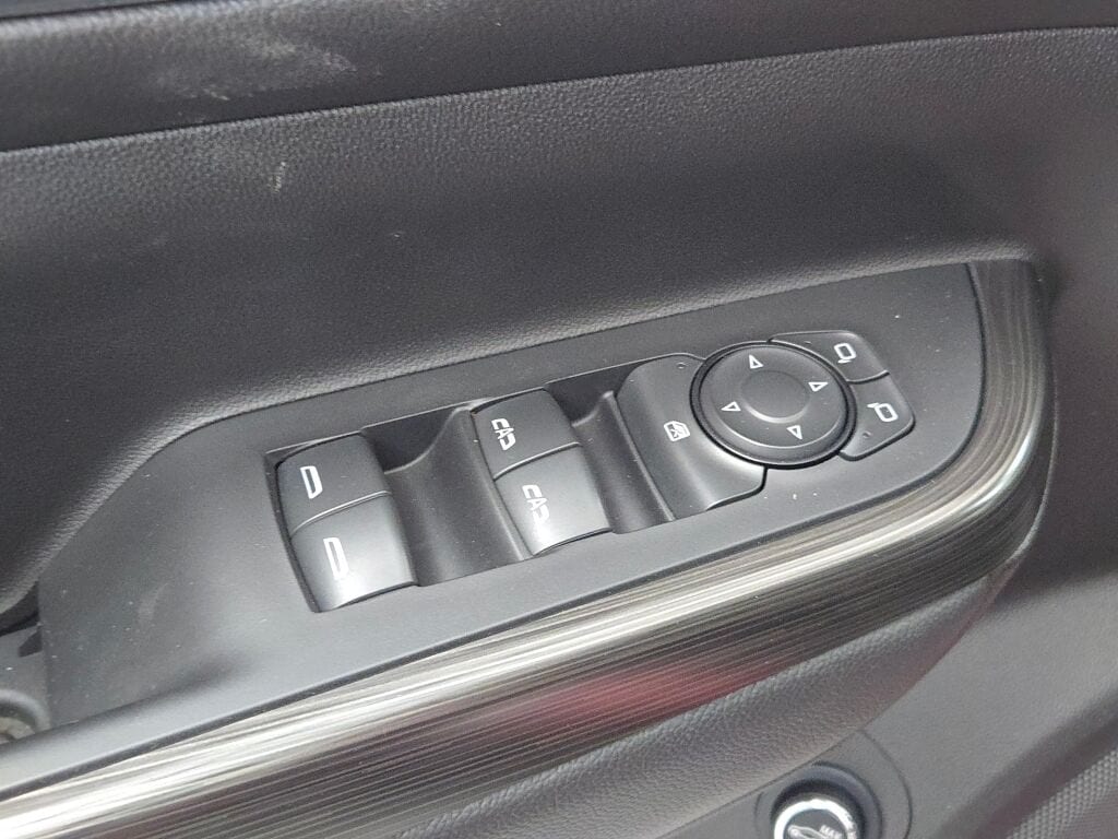 2023 GMC ACADIA - Image 23