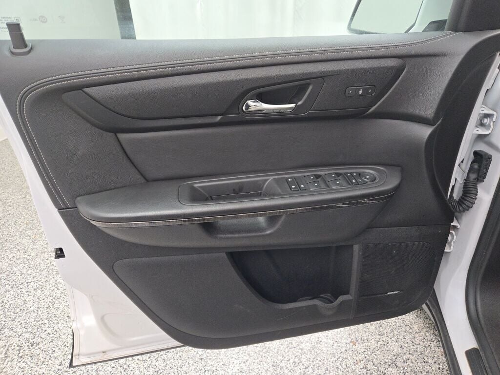 2017 GMC ACADIA - Image 23