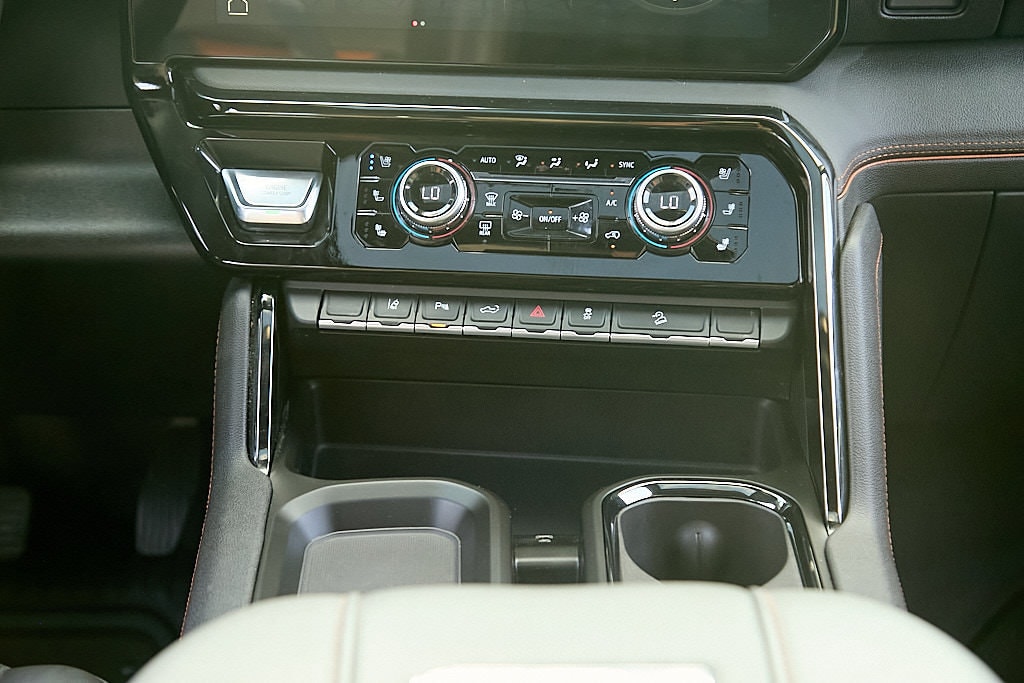 2026 GMC Sierra 2500HD AT4 - Photo 49