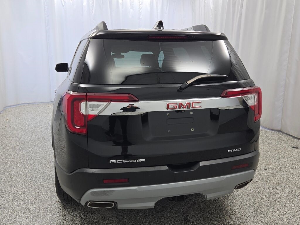 2023 GMC ACADIA - Image 15