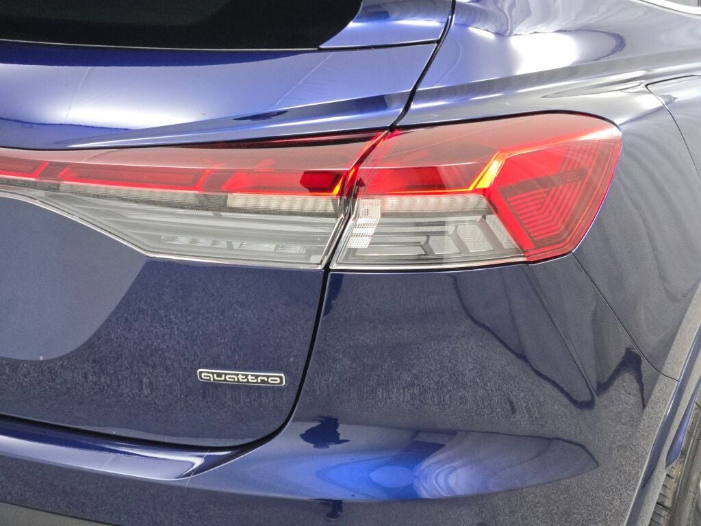 2023 AUDI Q4 - Image 13