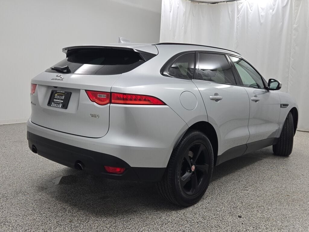 2019 JAGUAR F-PACE - Image 12