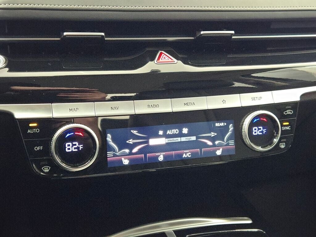 2023 GENESIS G80 - Image 29