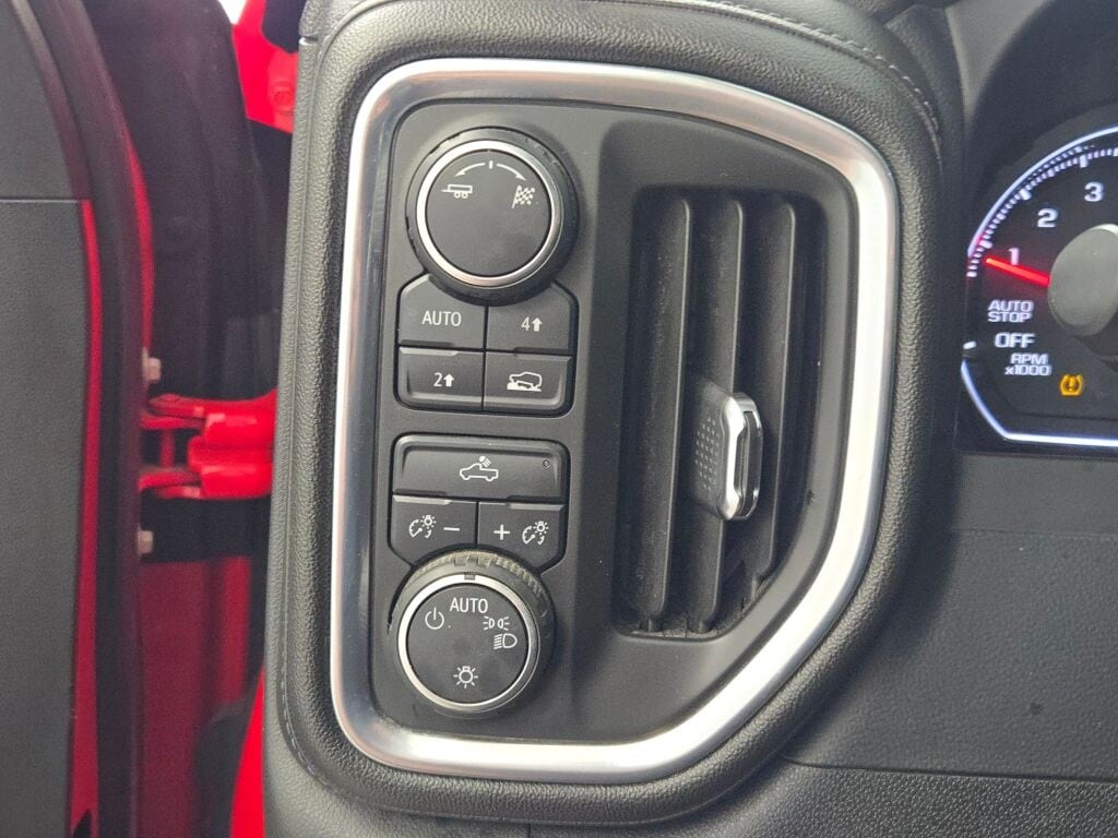 2019 CHEVROLET SILVERADO - Image 28