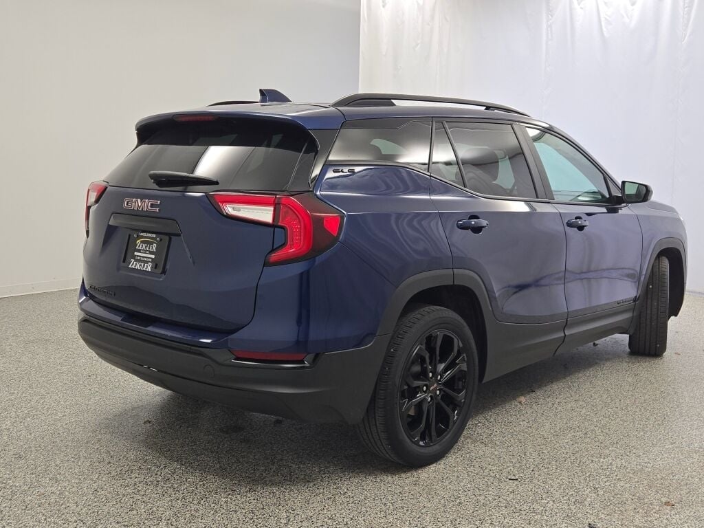 2022 GMC TERRAIN - Image 11