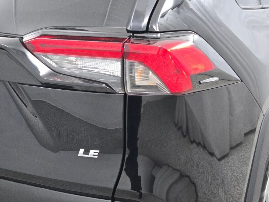 2024 TOYOTA RAV4 - Image 13
