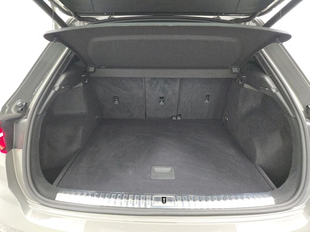 2021 AUDI Q3 - Image 17