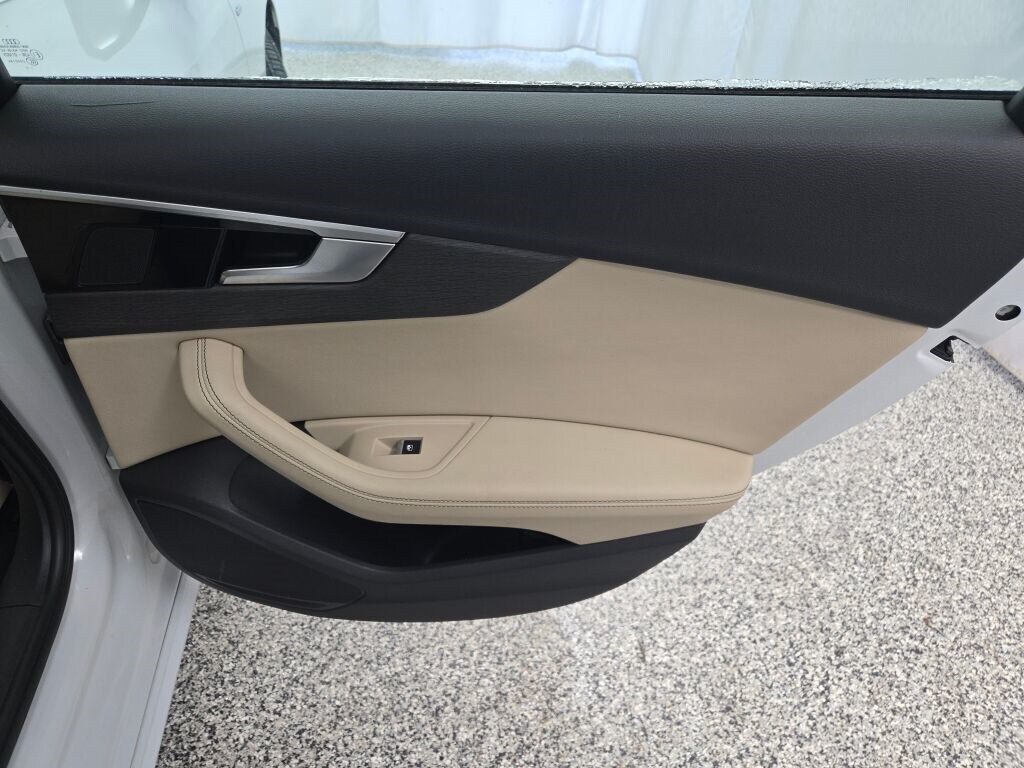 2022 AUDI A4 - Image 10