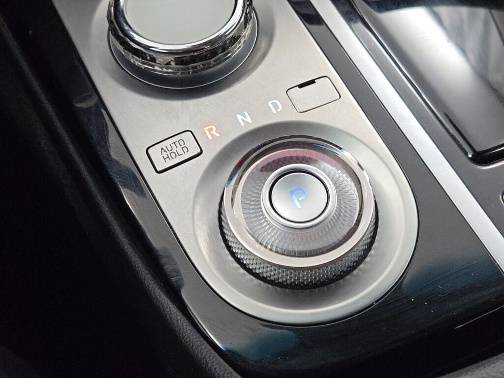 2023 GENESIS G80 - Image 31