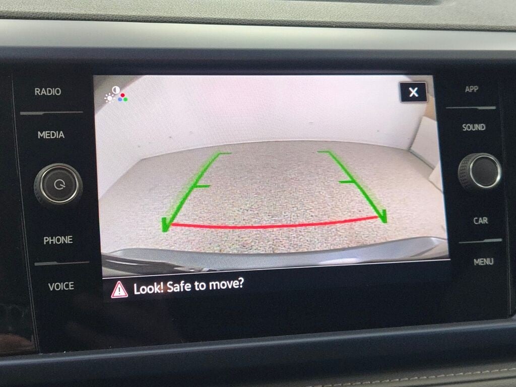 2024 VOLKSWAGEN TAOS - Image 32