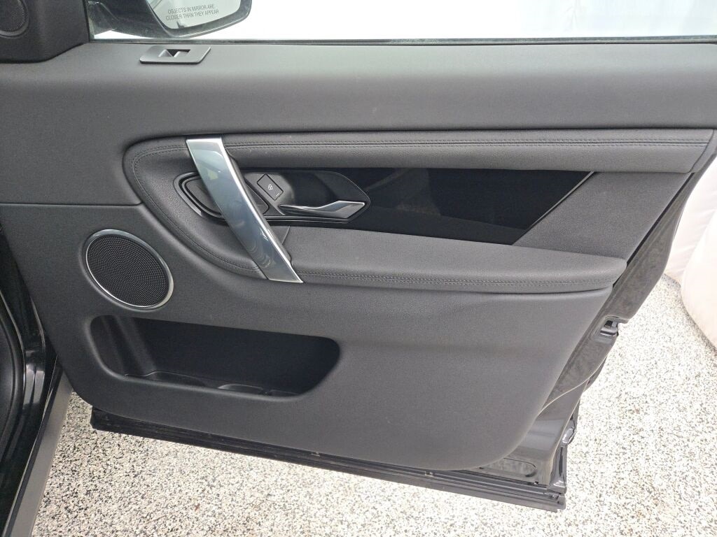 2023 LAND ROVER DISCOVERY SPORT - Image 6