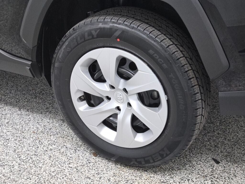 2024 TOYOTA RAV4 - Image 17