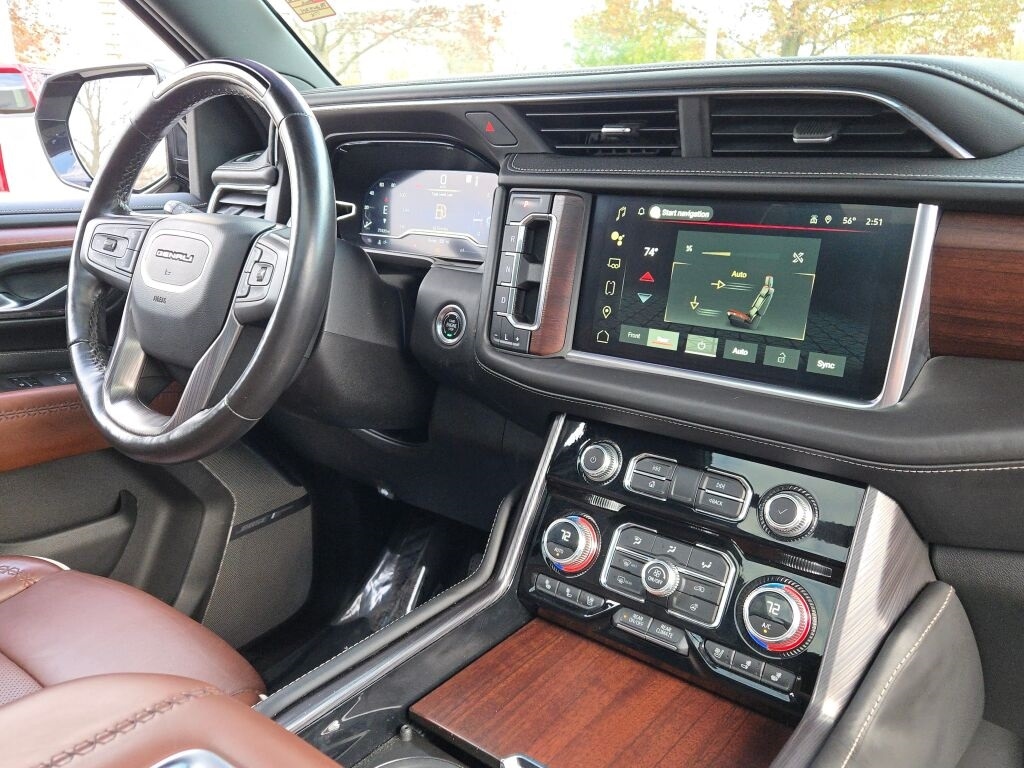 2023 GMC YUKON XL - Image 9